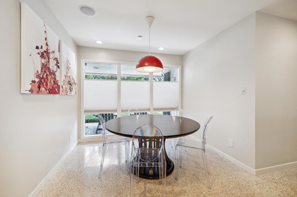 3542 Sun Vly Dr, Houston TX  77025-4150 exterior