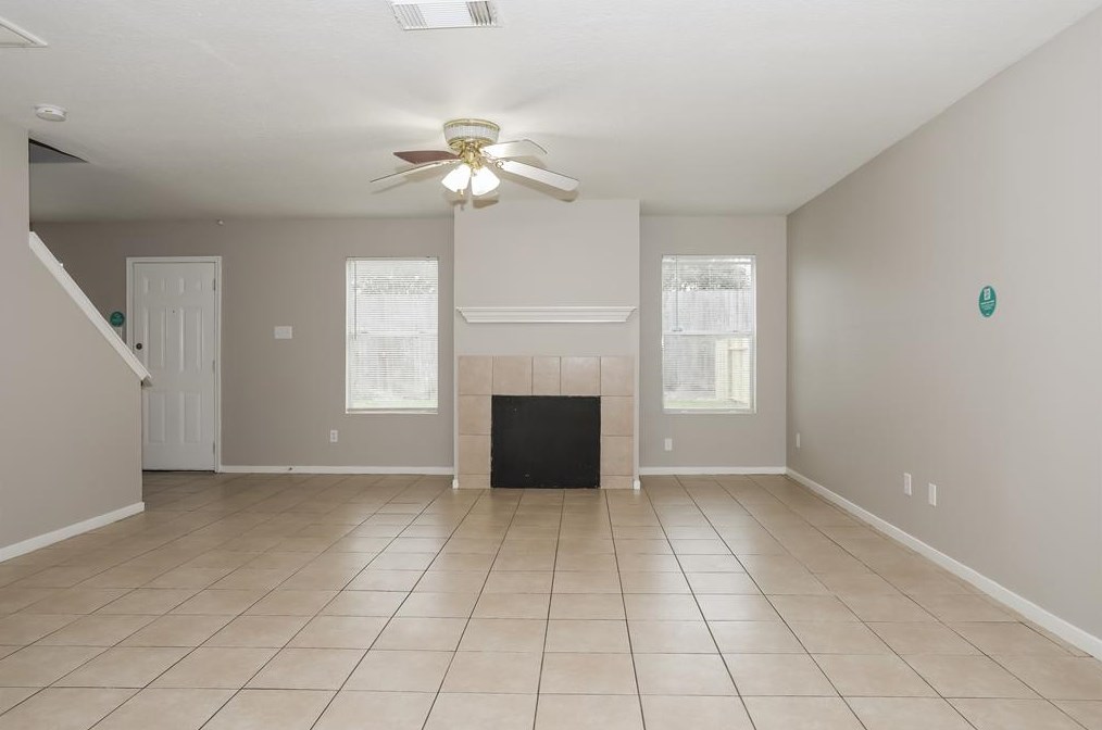 2202 Tomlinson Trail Dr, Houston TX  77067-3832 exterior