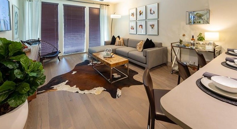 1414 Texas Ave #808, Houston, TX 77002
