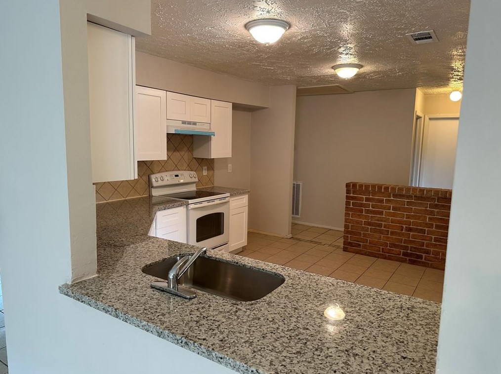 7307 Daylight Ln, Houston, TX 77095