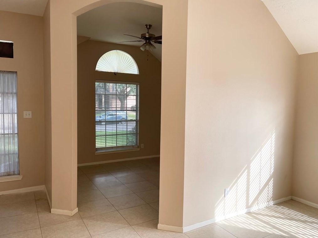 17623 Copper Lakes Dr, Houston, TX 77095-5501