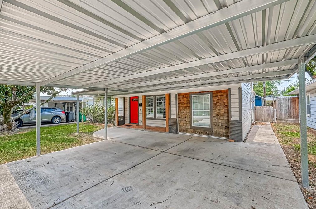 1639 Walton St, Houston TX  77009-2525 exterior