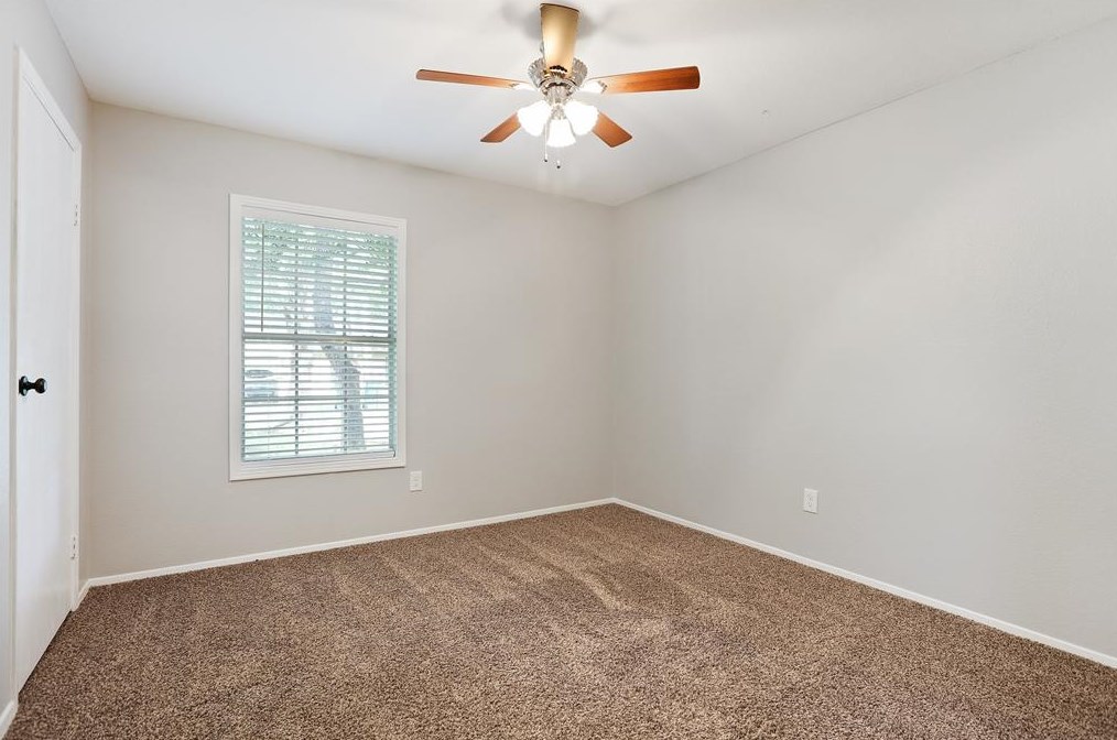 6 Basal Briar Ct, Spring TX  77381-2852 exterior
