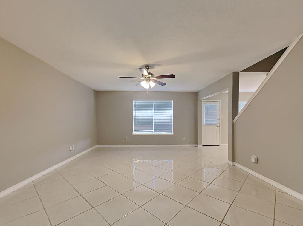 9746 Phil Halstead Dr, Houston, TX 77086