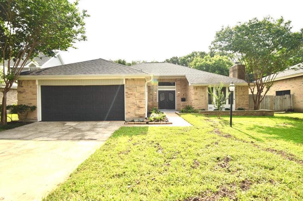 735 Rolling Mill Dr, Sugar Land, TX 77498-3077