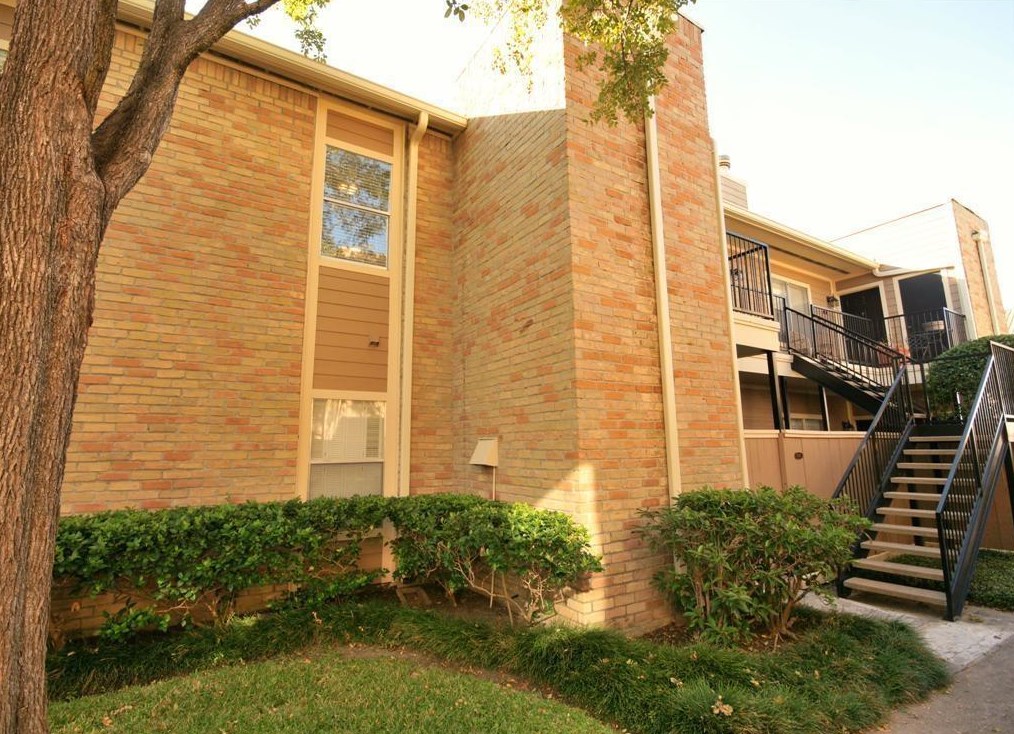 710 Bering Dr #80, Houston, TX