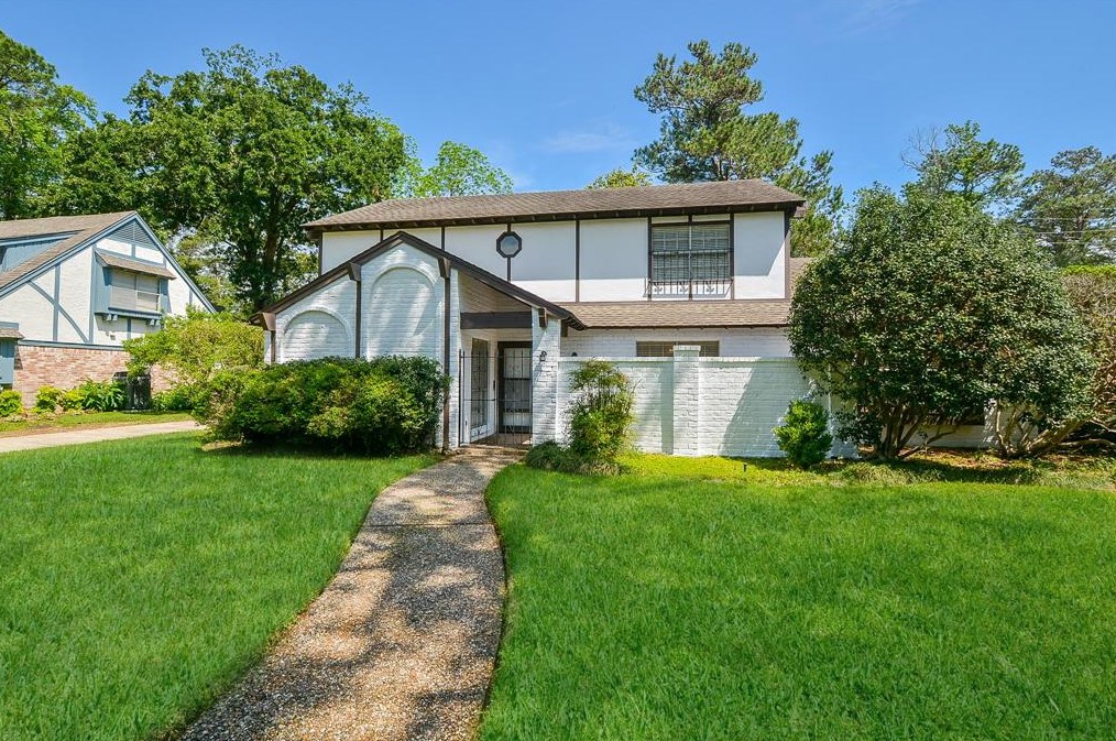 10910 Dunbrook Dr, Houston, TX 77070