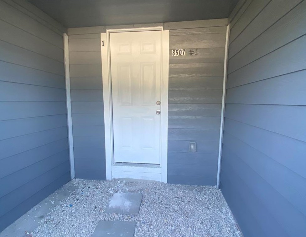 8507 Lockwood Dr, Houston, TX 77016-5855