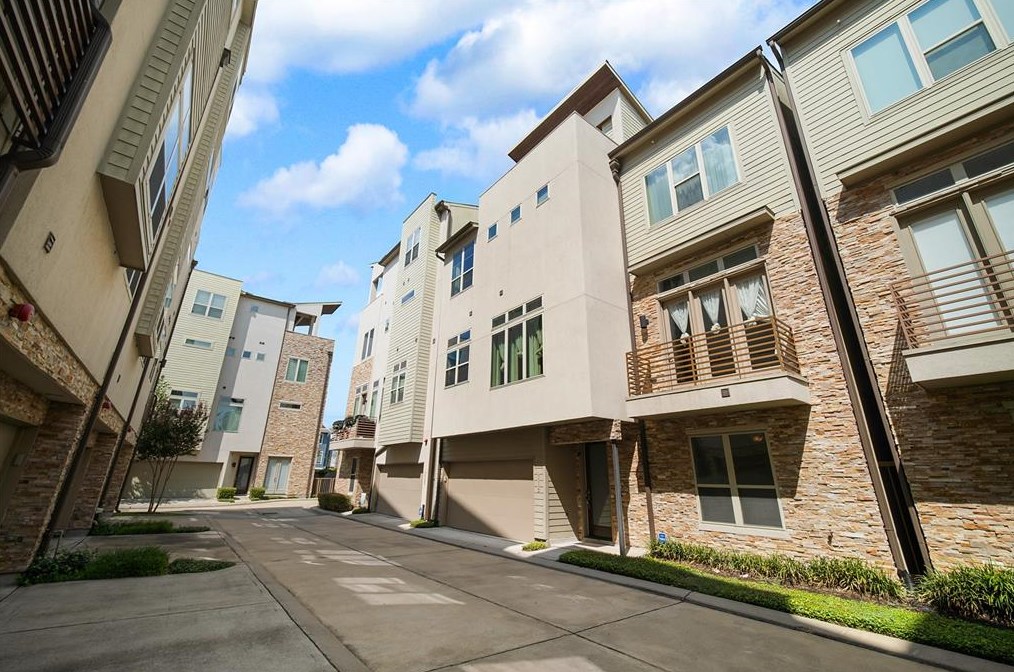 4432 Eli St #a, Houston, TX 77007