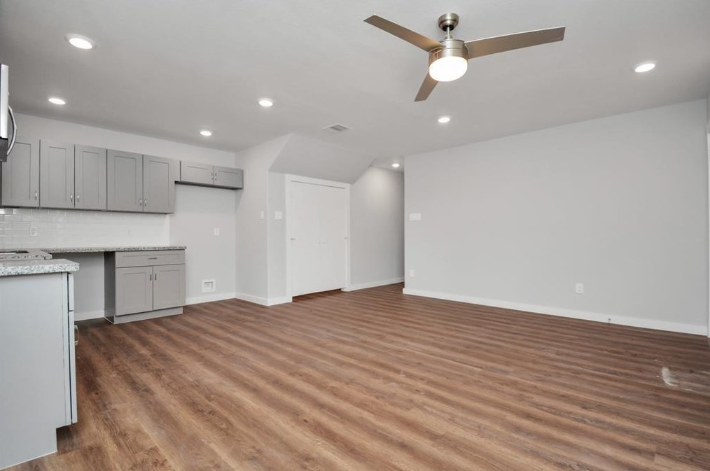 8216 Richland Dr #a, Houston, TX 77028