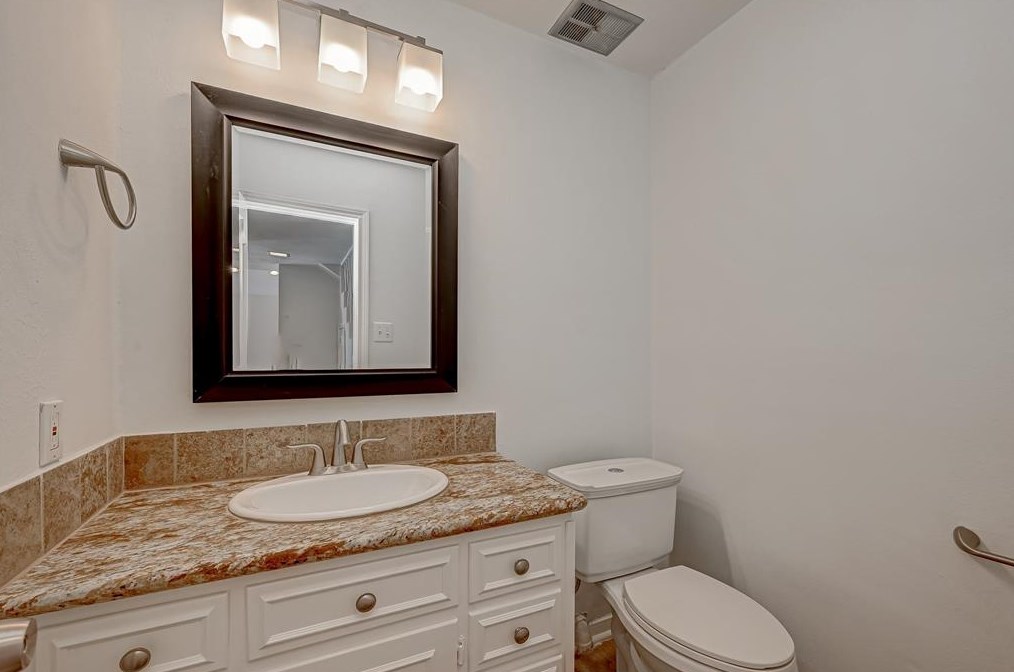 15006 Kimberley Ct, Houston TX 77079-5129 exterior