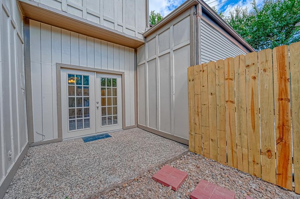 15006 Kimberley Ct, Houston TX 77079-5129 exterior