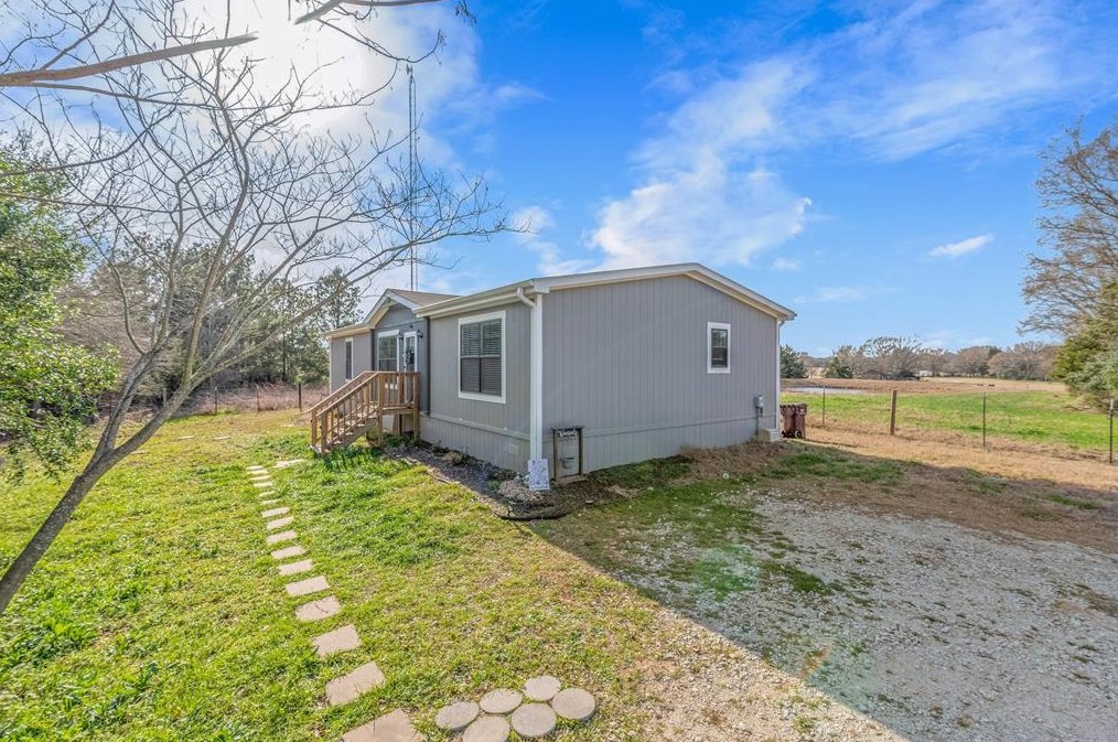 7505 Kopetsky Ln, Bryan, TX 77808