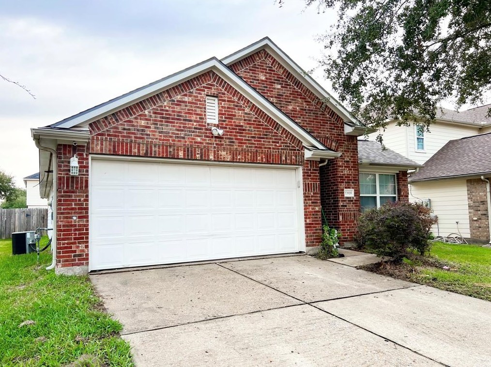 13919 Tinsley Ct, Houston, TX 77014
