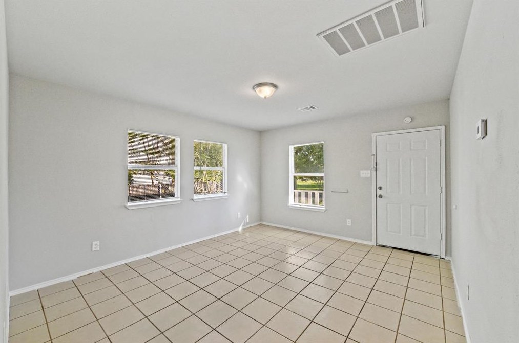 3208 Nebraska St, Baytown TX  77520-5940 exterior