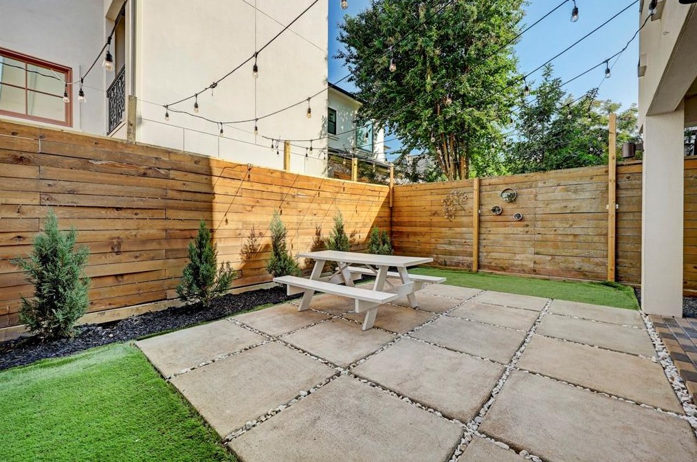 1803 Woodhead St, Houston, TX 77019
