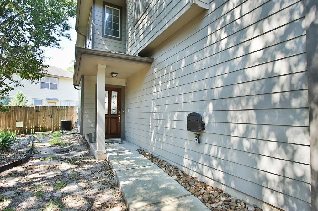 51 Wickerdale Pl, Spring TX  77382-1674 exterior