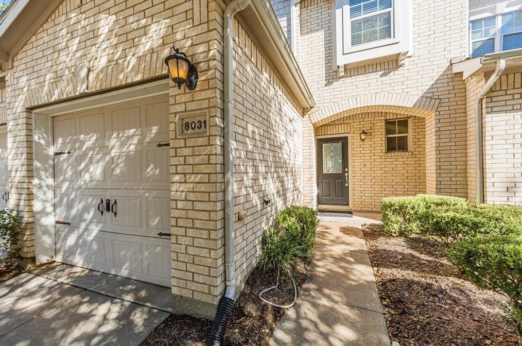8031 Fisher Glen Ln, Houston, TX 77072