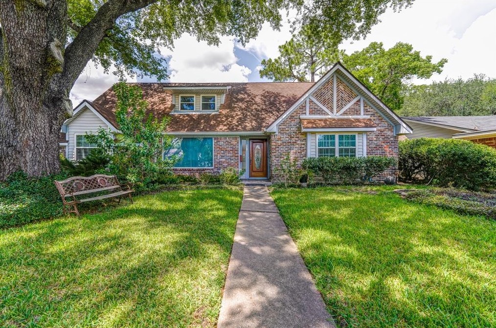 8518 Clarewood Dr, Houston, TX 77036-4714
