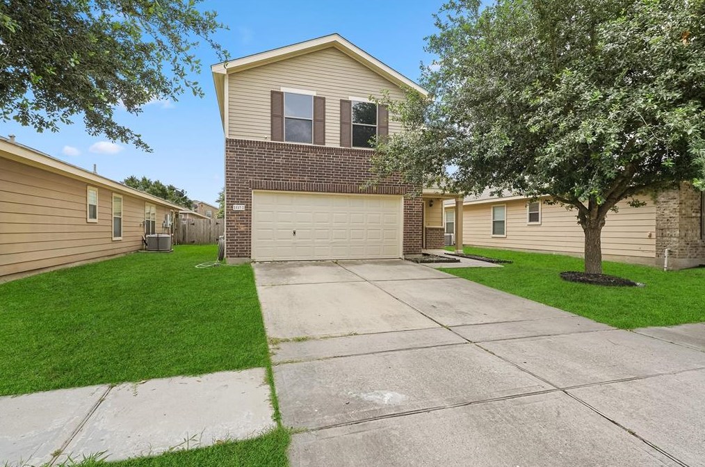 1011 Larks Trace Ln, Houston, TX 77090-7501
