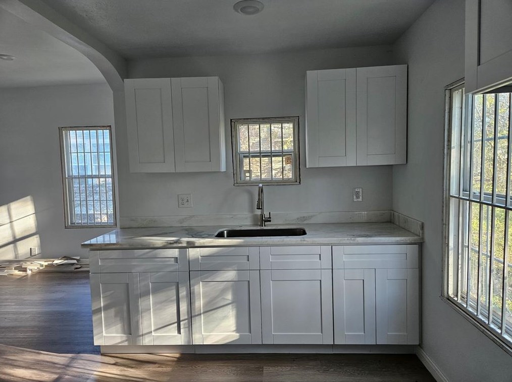 2608 Winbern St, Houston, TX 77004-4447