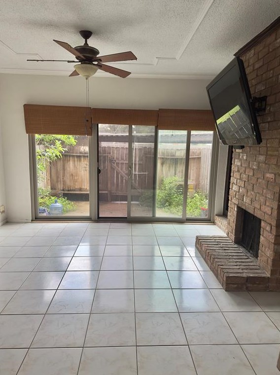 7700 Creekbend Dr Apt 4, Houston, TX 77071