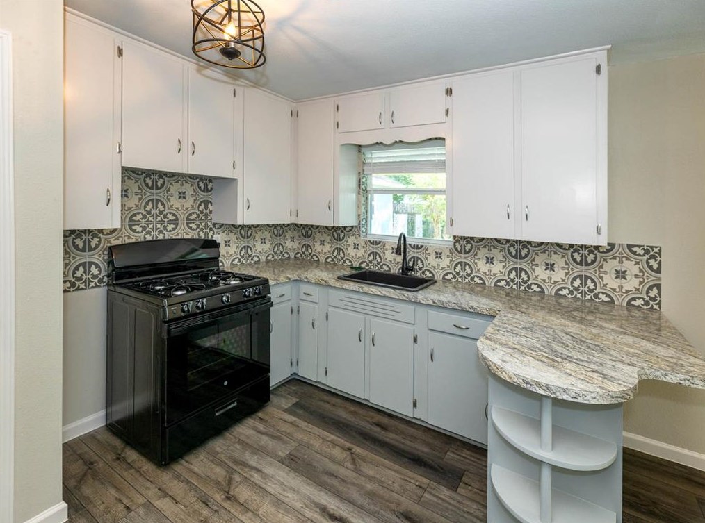 3013 Vance Ave, Texas City, TX 77590