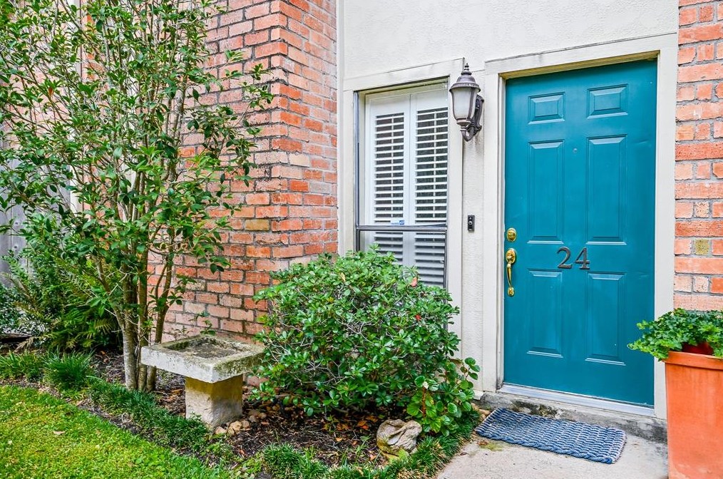 1601 Shepherd Dr, Houston, TX 77007-3460