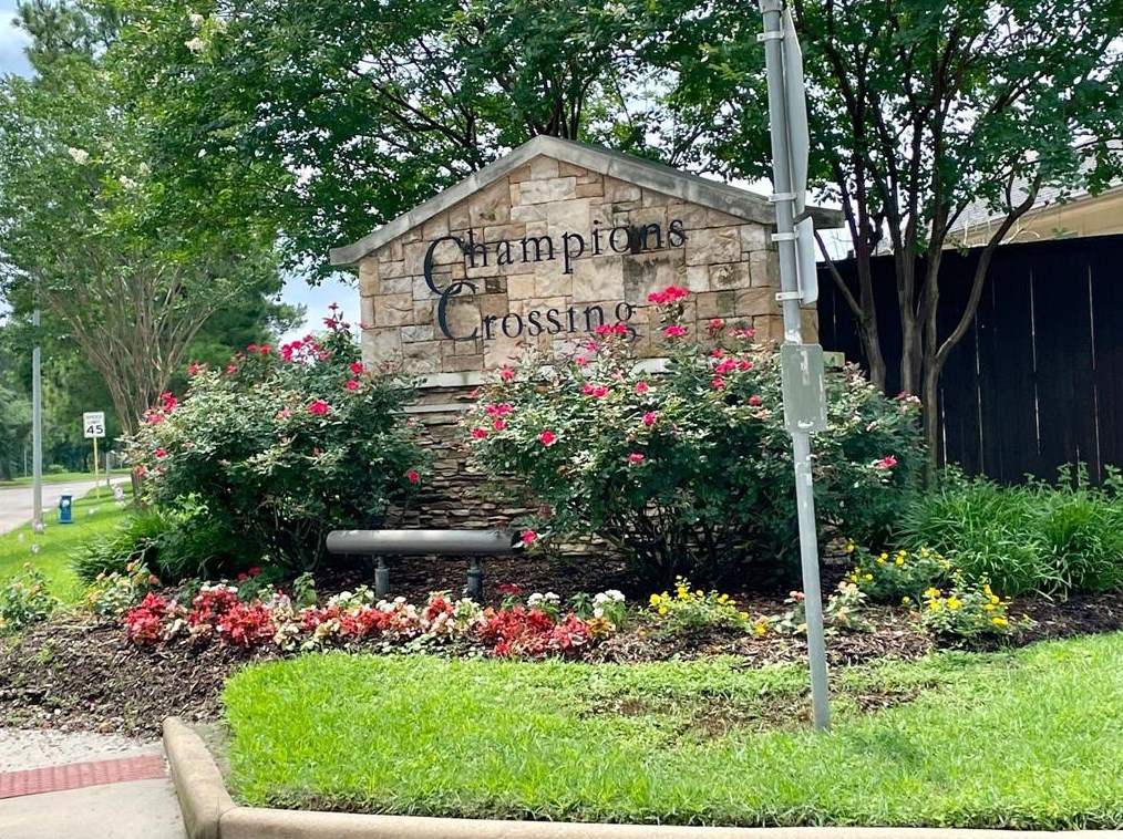 11714 Forest Wind Ln, Houston, TX 77066