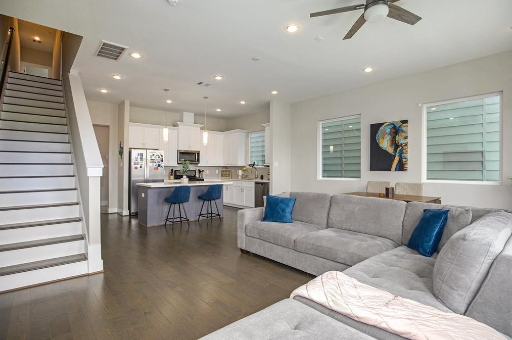 5518 Rosslyn Rd, Houston, TX 77091