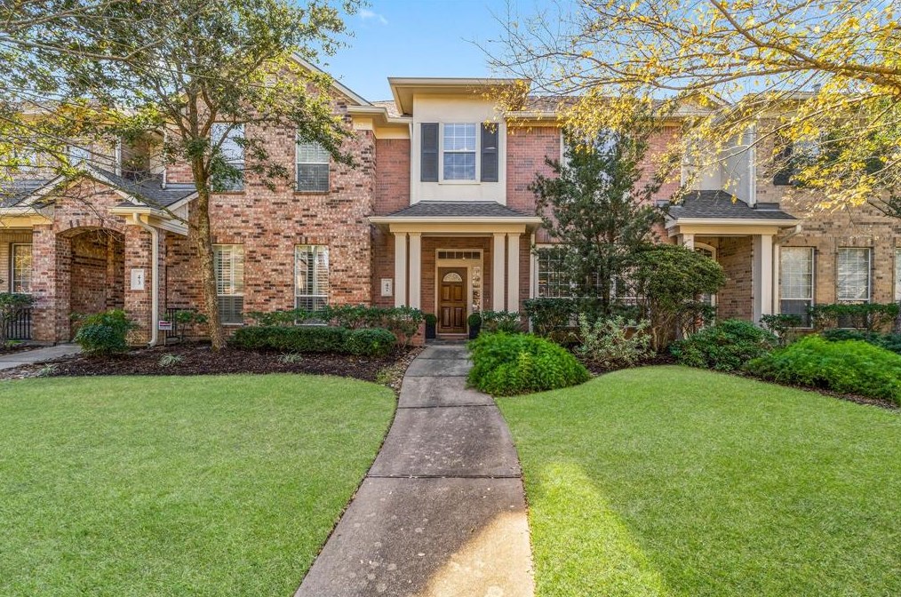 47 Ginger Jar St, Spring, TX 77382-2806