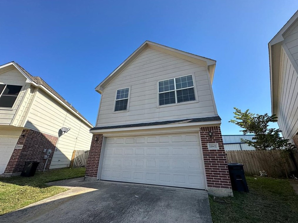 11802 E Galwan Cir, Houston, TX 77070