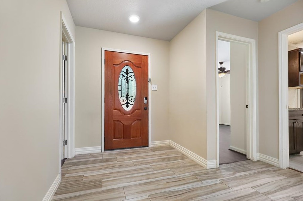 16918 Blue Mist Cir, Sugar Land TX  77498-4816 exterior