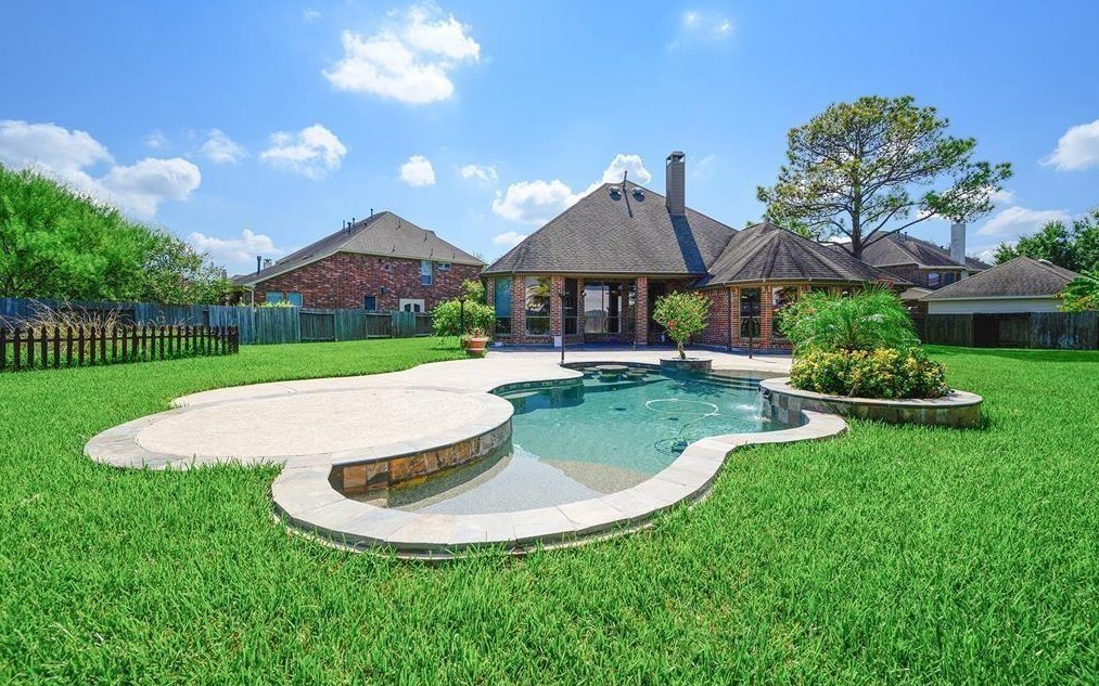 9035 Gable Glen Ln, Houston, TX 77095-2877