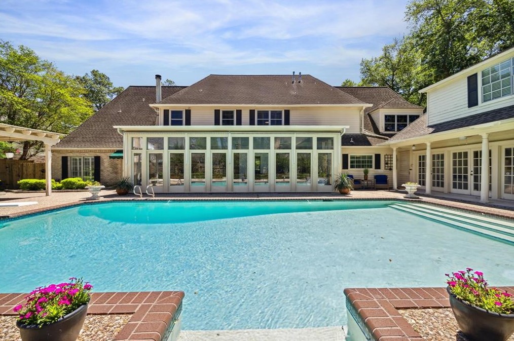 5430 Havenwoods Dr, Houston TX 77066-2522 exterior