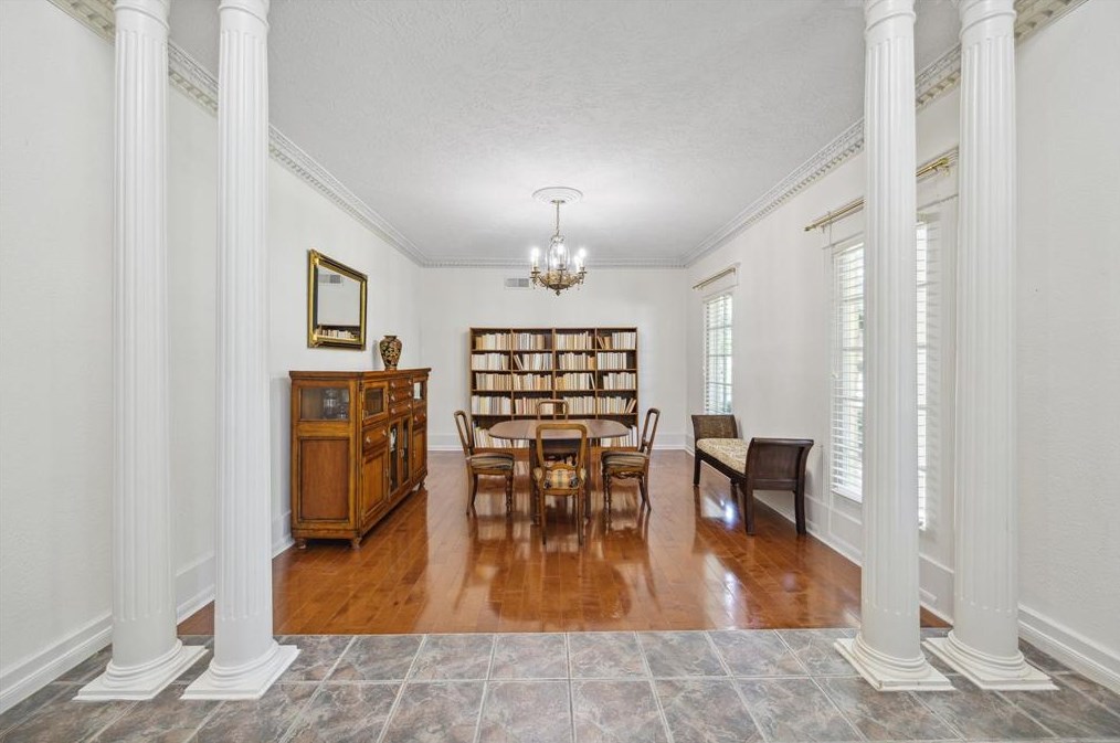 5430 Havenwoods Dr, Houston TX 77066-2522 exterior