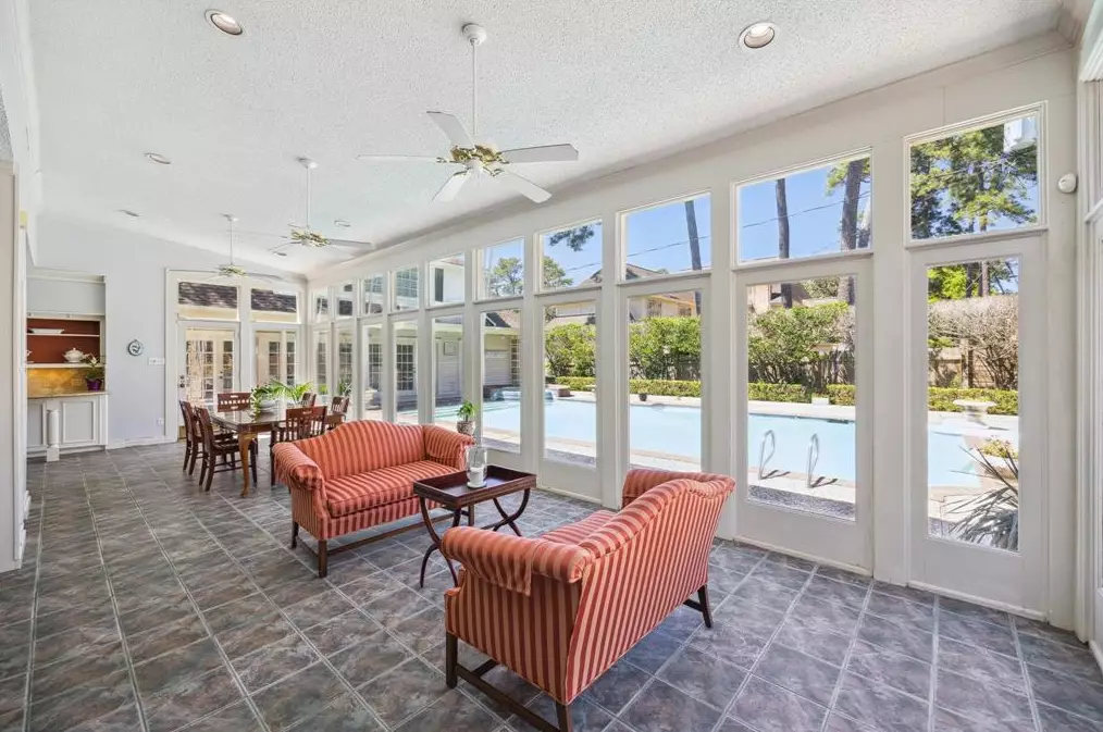 5430 Havenwoods Dr, Houston TX 77066-2522 exterior