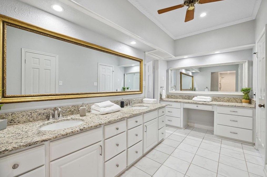 5430 Havenwoods Dr, Houston TX 77066-2522 exterior