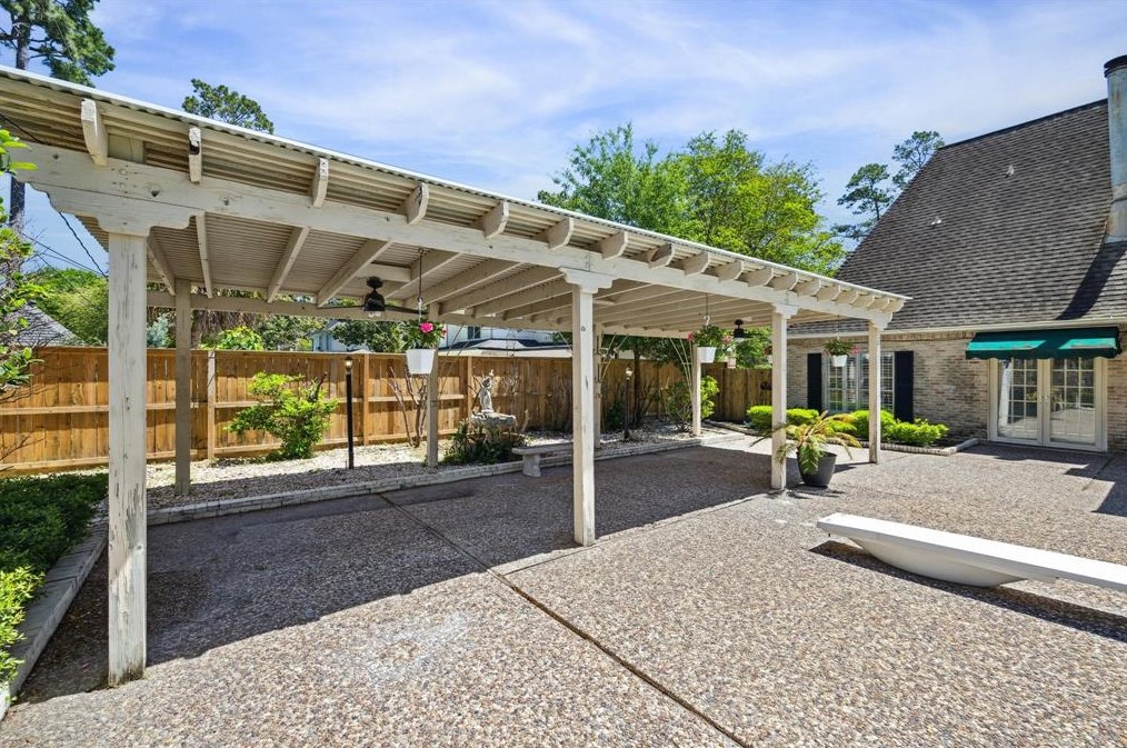 5430 Havenwoods Dr, Houston TX 77066-2522 exterior