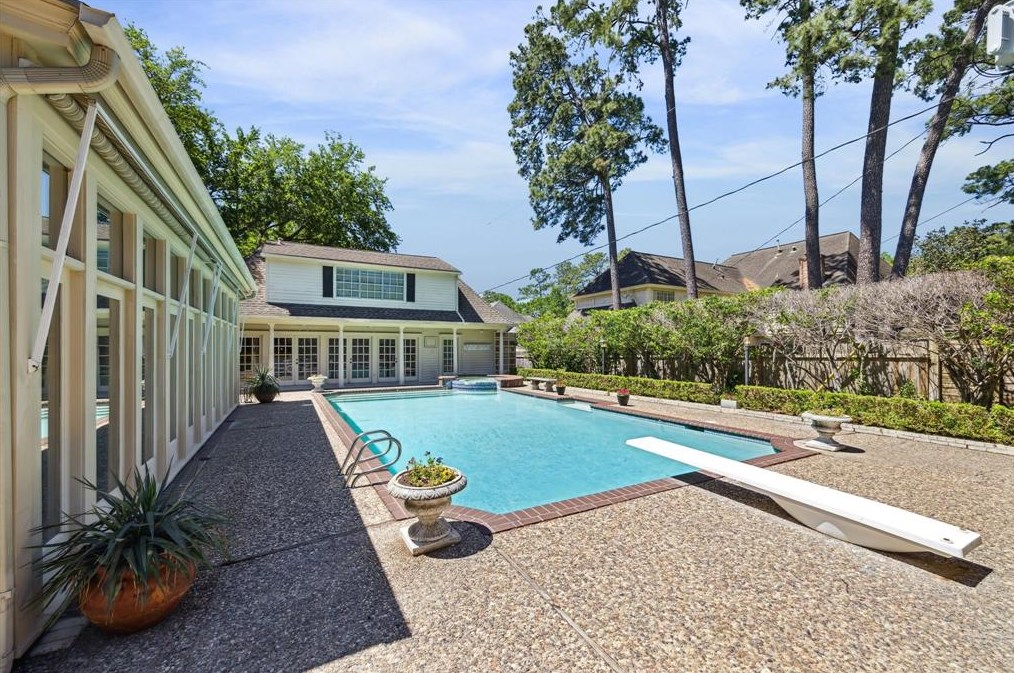 5430 Havenwoods Dr, Houston TX 77066-2522 exterior