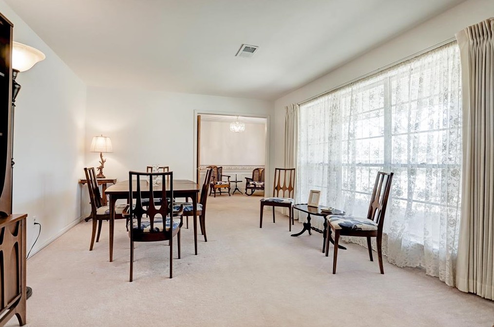 5615 Yarwell Dr, Houston, TX 77096-3921