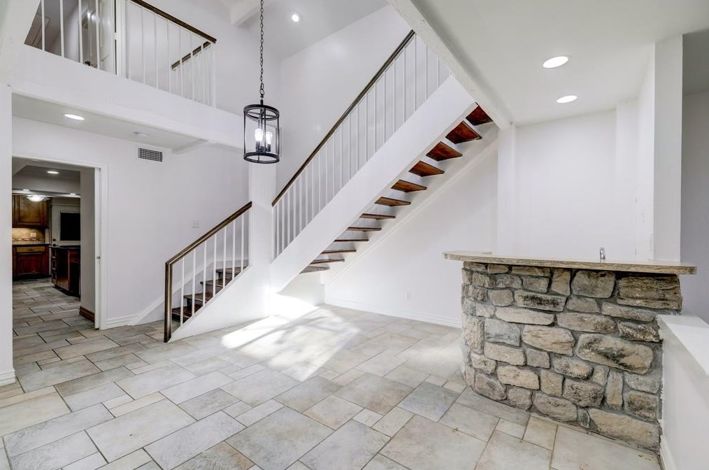4720 Cashel Cir, Houston TX  77069-3504 exterior