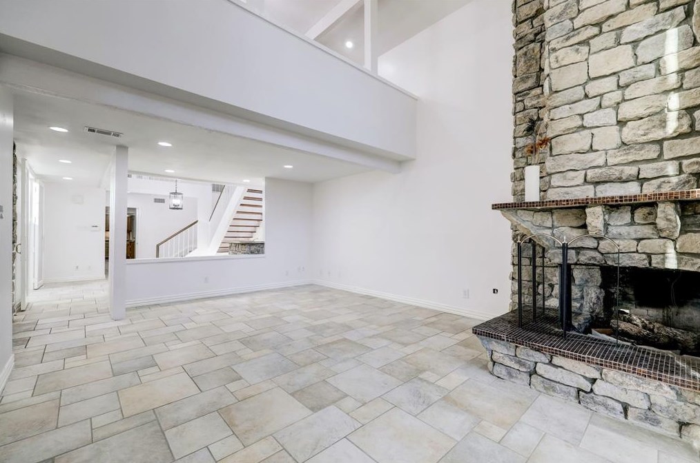 4720 Cashel Cir, Houston TX  77069-3504 exterior