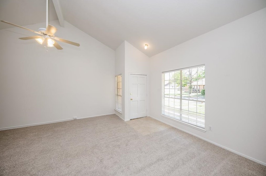 19318 Lazy Valley Dr, Katy TX  77449-3910 exterior