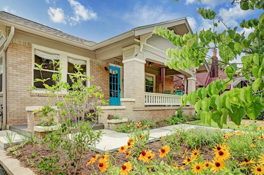 1747 Harold St, Houston, TX 77098-1601
