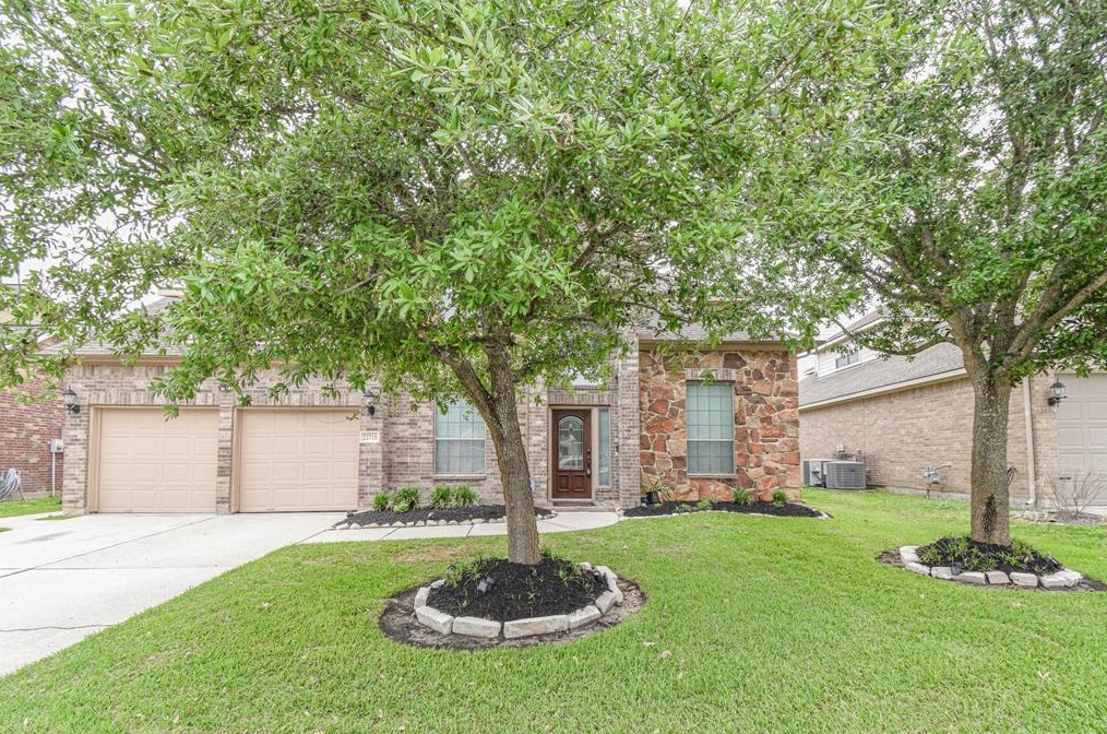 22710 Wixford Ln, Tomball, TX 77375-1128
