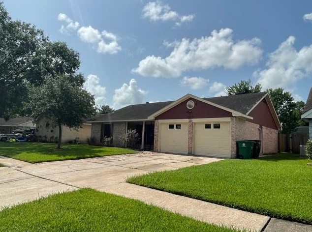 11610 Kirkmeadow Dr, Houston, TX 77089-2324