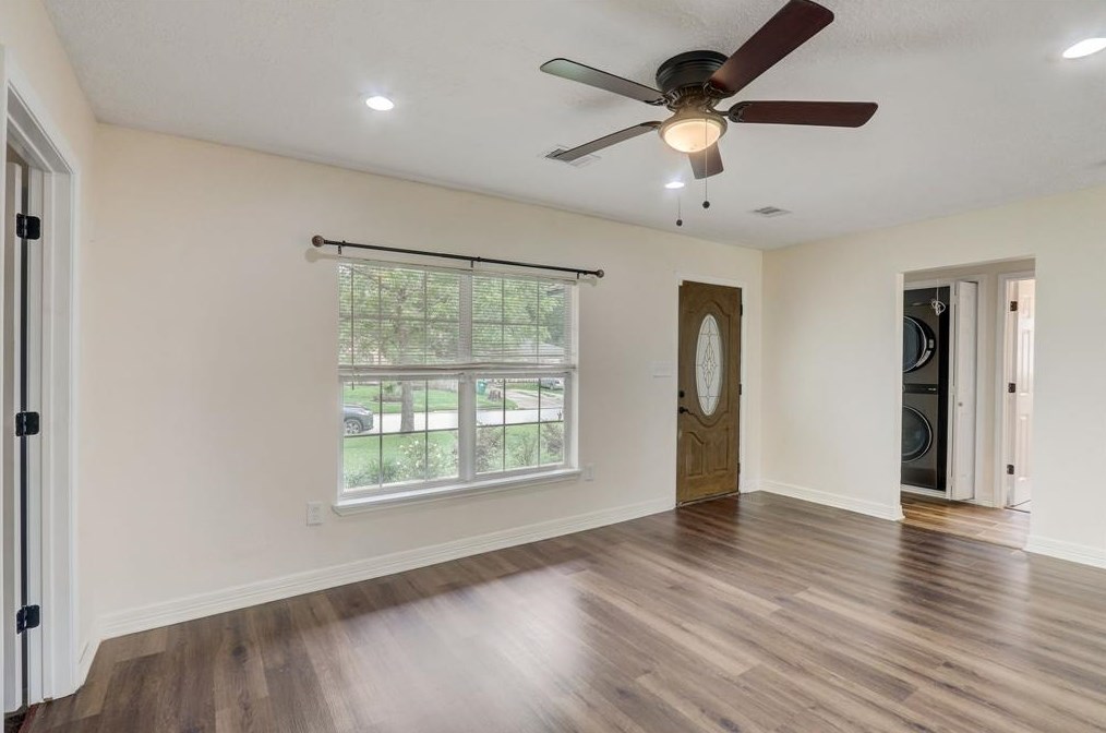 10413 Wolbrook, Houston TX  77016-3207 exterior