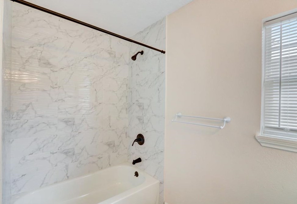 10413 Wolbrook, Houston TX  77016-3207 exterior