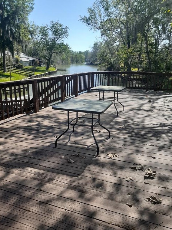 159 Hackberry Ln, Livingston, TX 77351